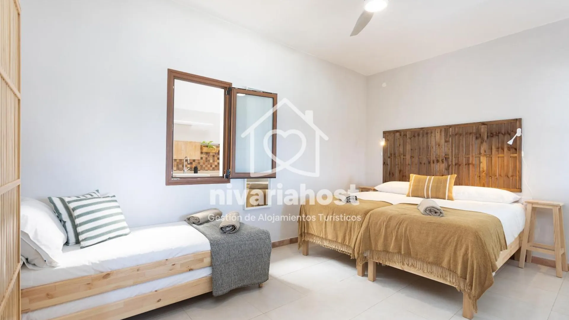 Сasa de vacaciones Ocean House El Pris, By Nivariahost